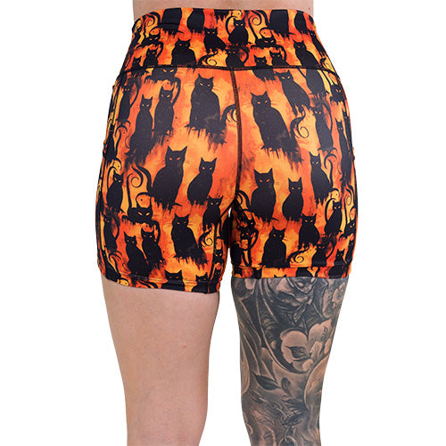 back of the 5 inch black cats patterned shorts