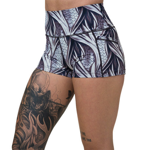 2.5 inch grey dragon scale print shorts