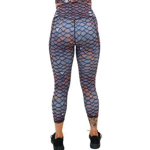 back of the capri length dragon scale print leggings