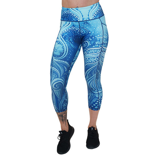 capri length blue underwater themed leggings
