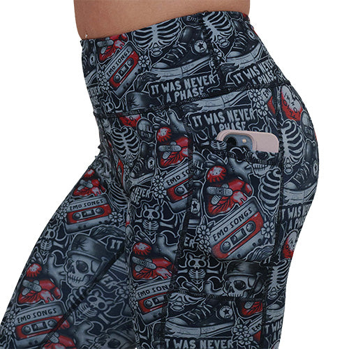 side pocket on the skull and heart patterned leggings