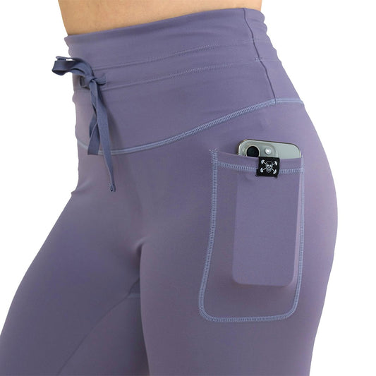 side pocket on the light purple leggings