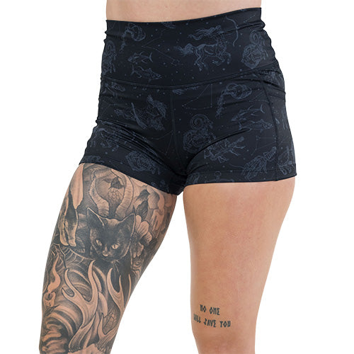 2.5 inch zodiac print shorts