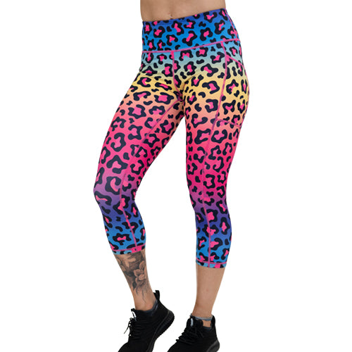 loose-top-leopard-print-leggings | Outfits with leggings, Casual dresses  for teens, Leopard print leggings