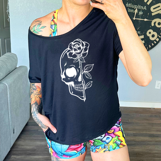 model wearing the skull rose slouchy tee